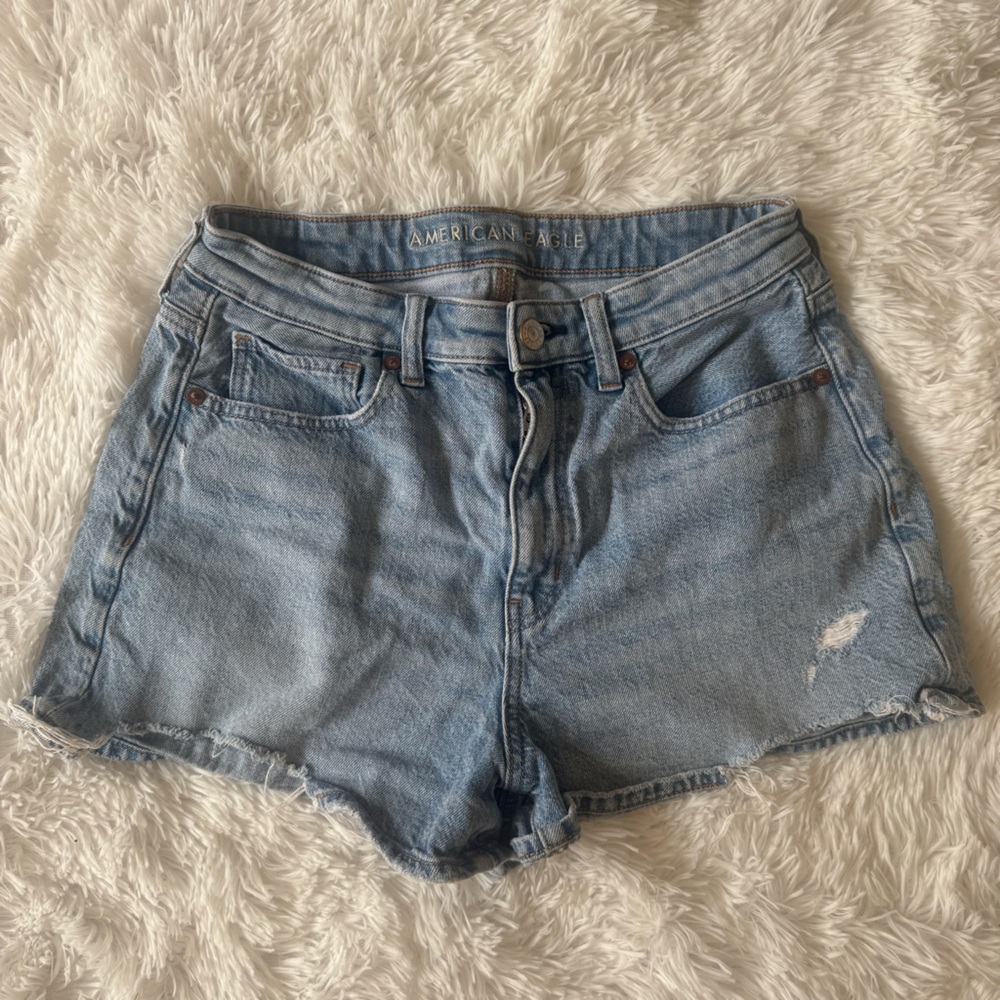 American Eagle Outfitters Light Wash High-Rise Mom Denim Shorts